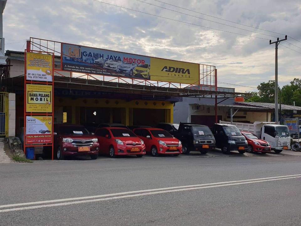 Galih Jaya Motor Showroom
